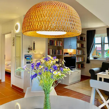 Strandnahe Ruegen * Dranske