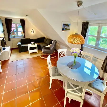 Strandnahe Ruegen Appartement *
