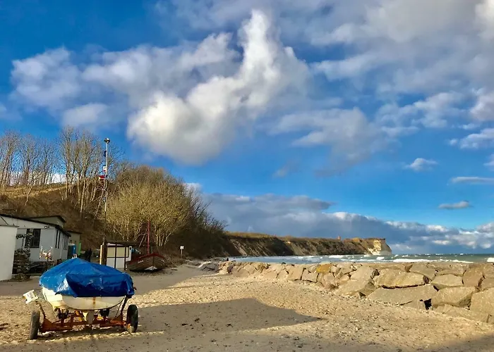 Strandnahe Ruegen 아파트 *